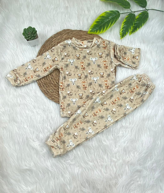 طقم تدفئه بناتي واولادي خامه قطيفه ناعمه مبطن من الداخل  😍💞❤️