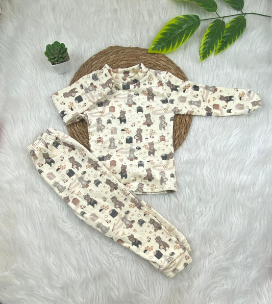 طقم تدفئه بناتي واولادي خامه قطيفه ناعمه مبطن من الداخل  😍💞❤️