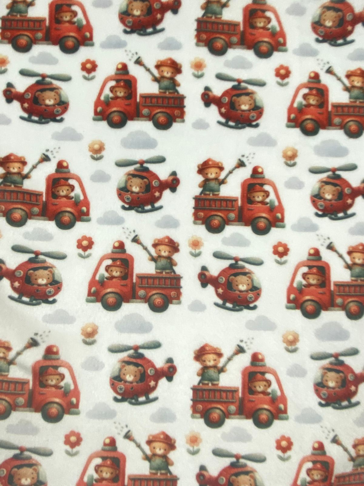 طقم تدفئه بناتي واولادي خامه قطيفه ناعمه مبطن من الداخل  😍💞❤️