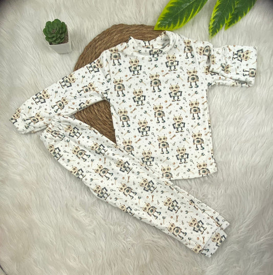 طقم تدفئه اولادي وبناتي خامه قطيفه ناعمه 🤍🤍