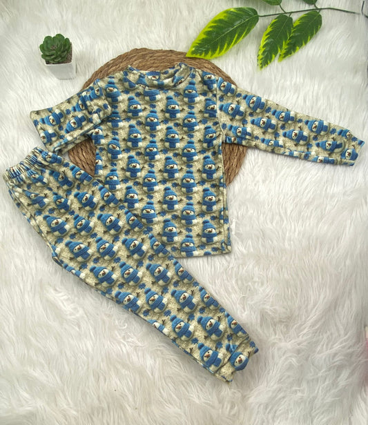 طقم تدفئه بناتي واولادي خامه قطيفه ناعمه مبطن من الداخل  😍💞😍