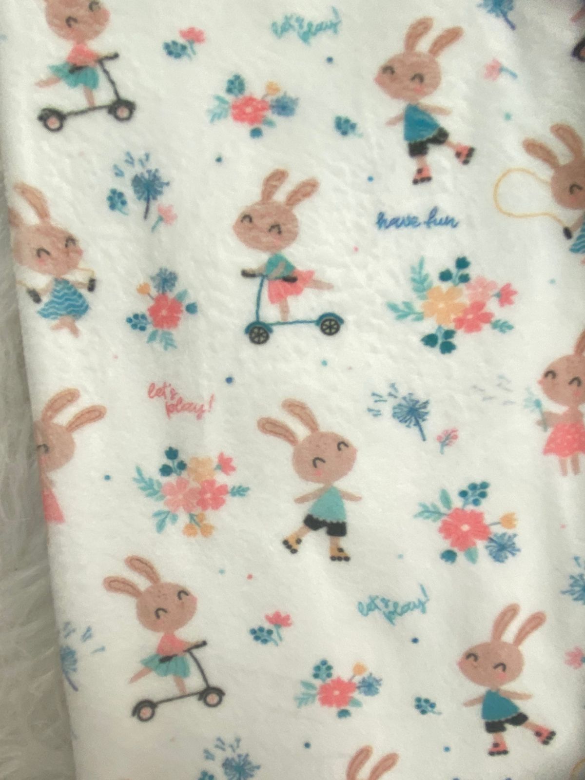 طقم تدفئه بناتي واولادي خامه قطيفه ناعمه مبطن من الداخل  😍💞😍