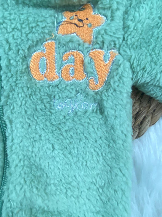 بيجامه فرو اولادي وبناتي مبطنه من الداخل خامه مريحه رسمة نجمه 😍😍