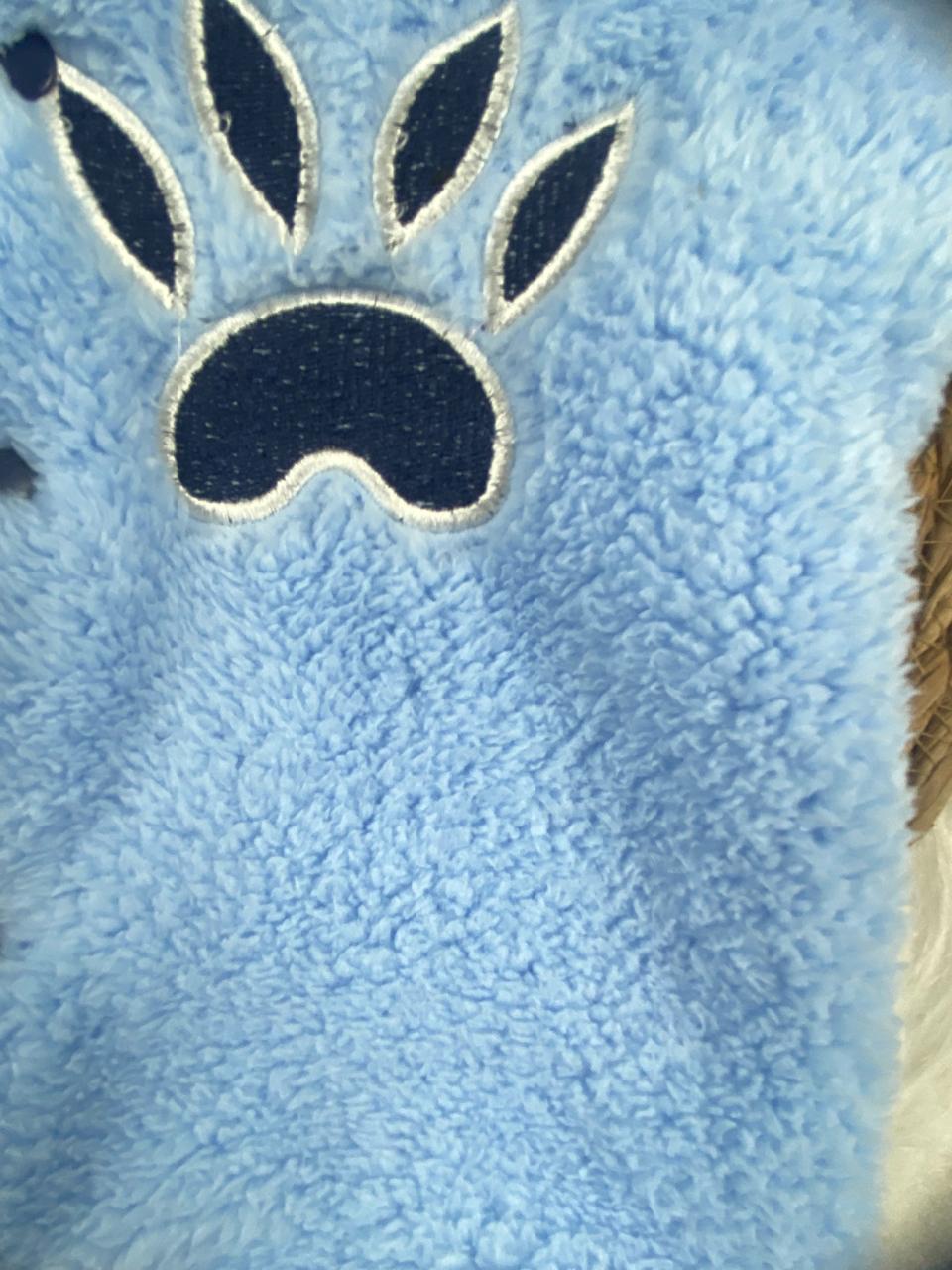 بيجامه فرو اولادي وبناتي مبطنه من الداخل خامه مريحه رسمة الكسلان 😍😍