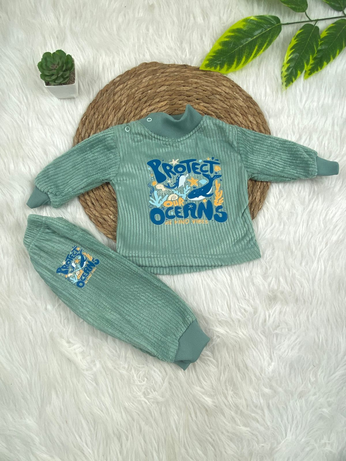 بيجامه قطيفه مسحب اولادي وبناتي مبطنه من الداخل be kind vibes ❤️❤️