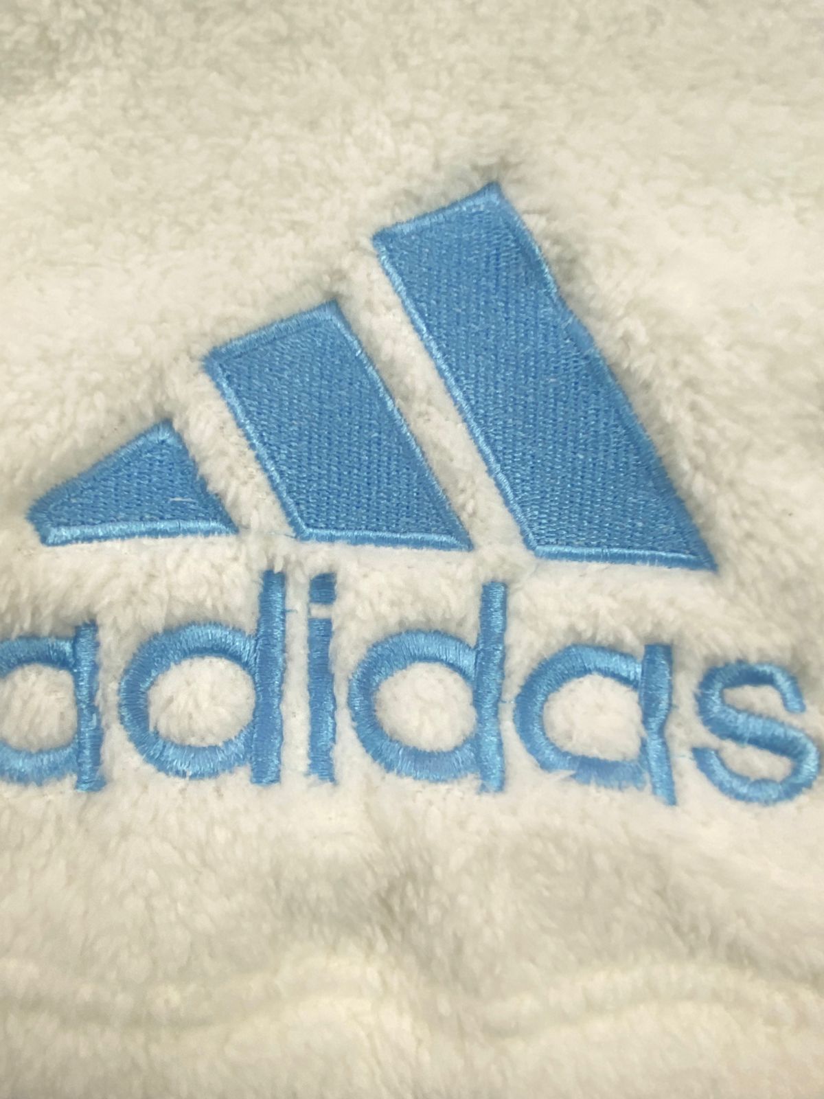 بيجامه فرو اولادي وبناتي مبطنه من الداخل خامه مريحه adidas😍😍