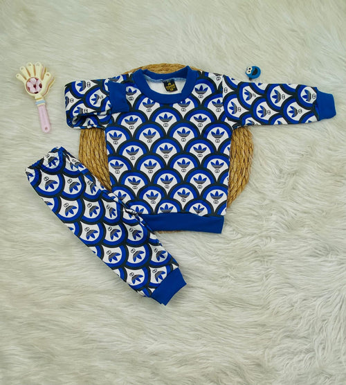 طقم اولادي  شتوي خامه ميلتون مكون من قطعتين مبطن من الداخل adidas❤️🤍