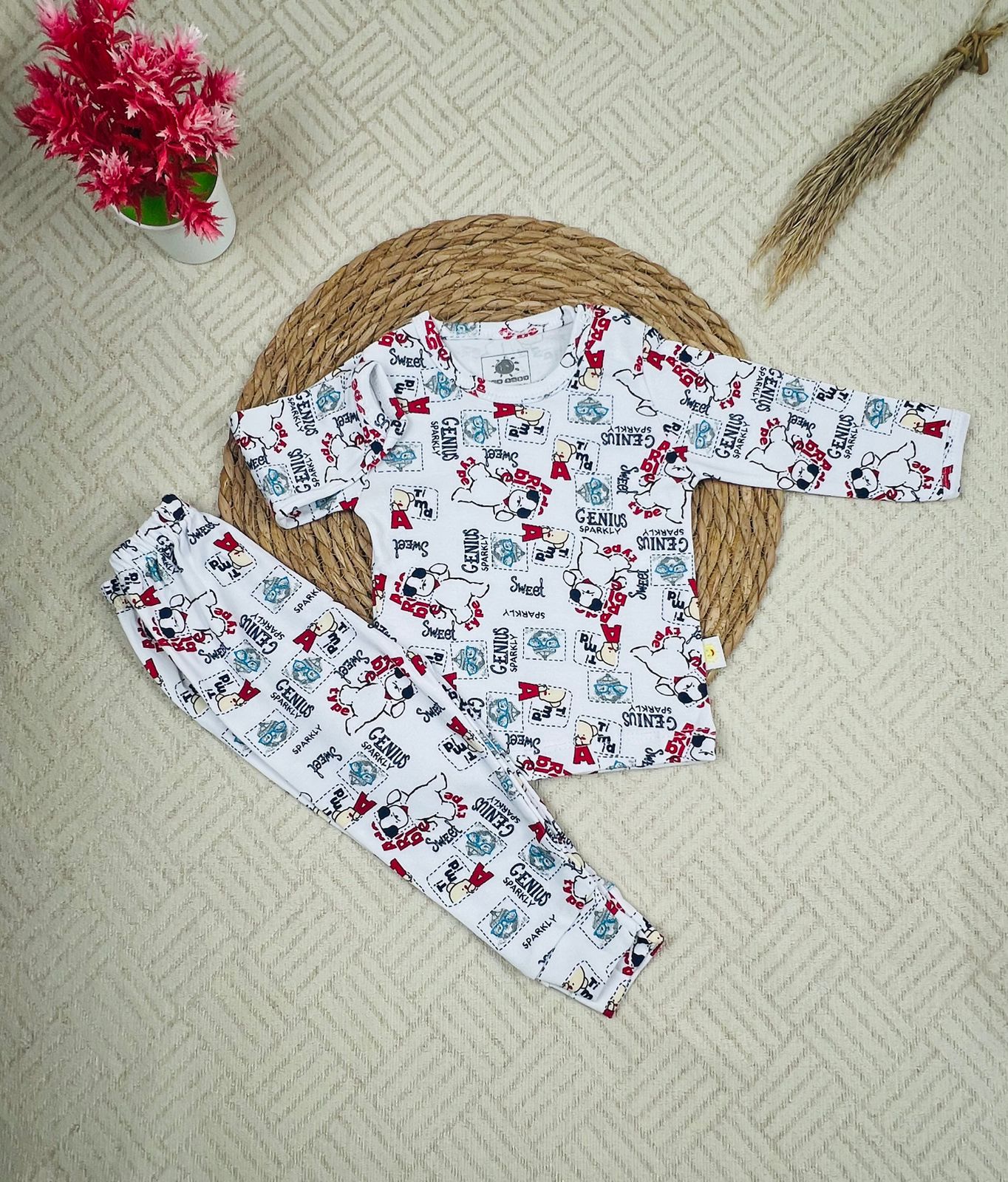 طقم داخلي بكم قطن 100% اولادي مكون من قطعتين 🤍❤️