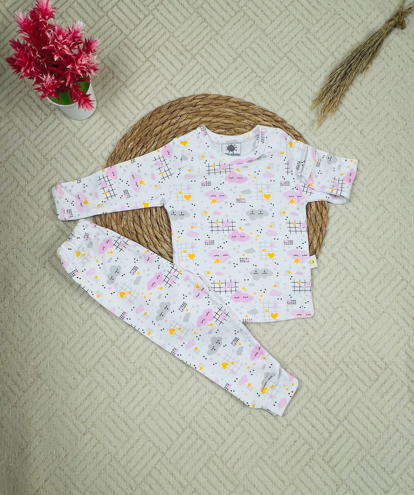 طقم داخلي بكم قطن 100% بناتي مكون من قطعتين 🤍❤️