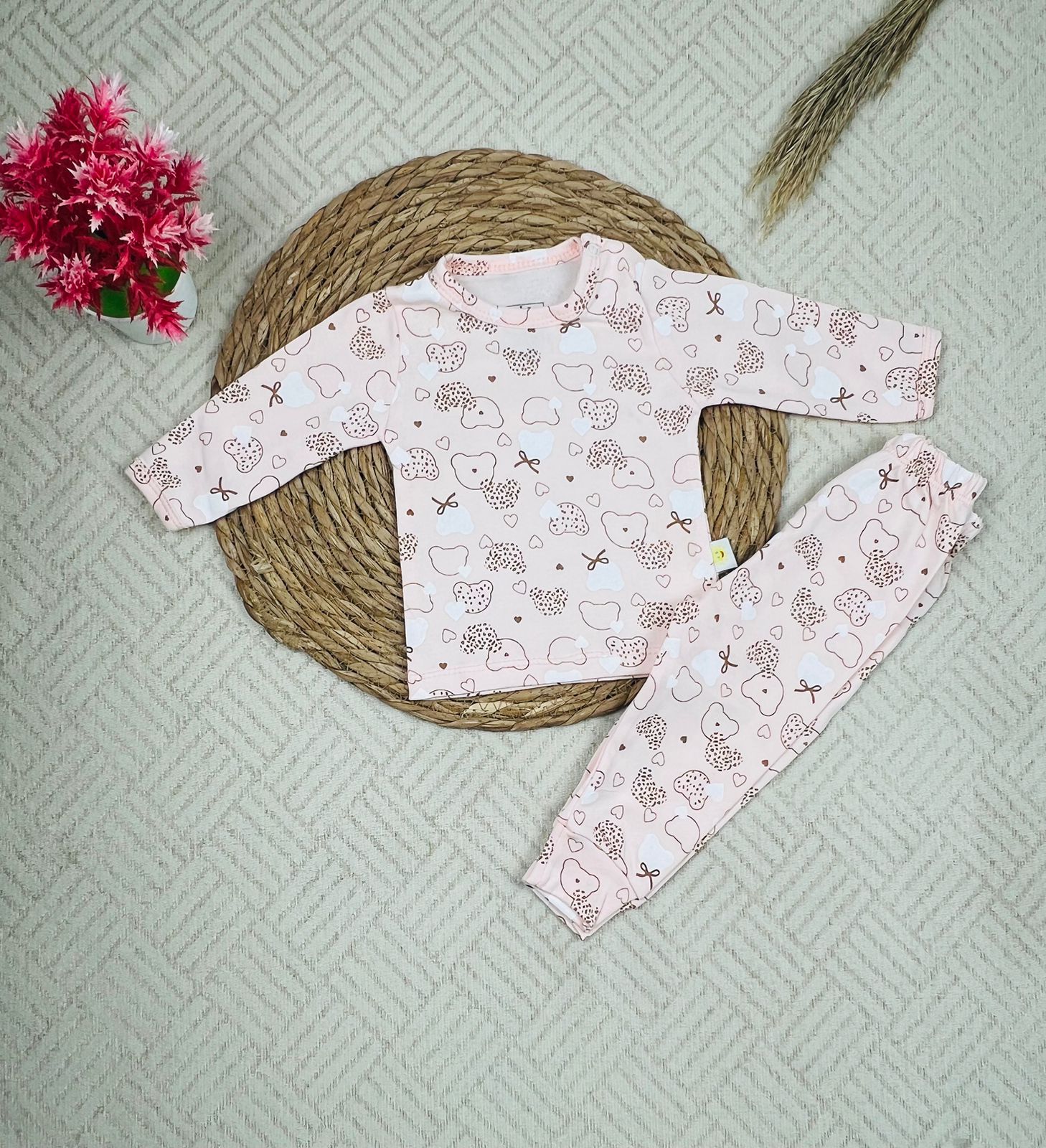 طقم داخلي بكم قطن 100% بناتي مكون من قطعتين  رسمة قلب🤍❤️