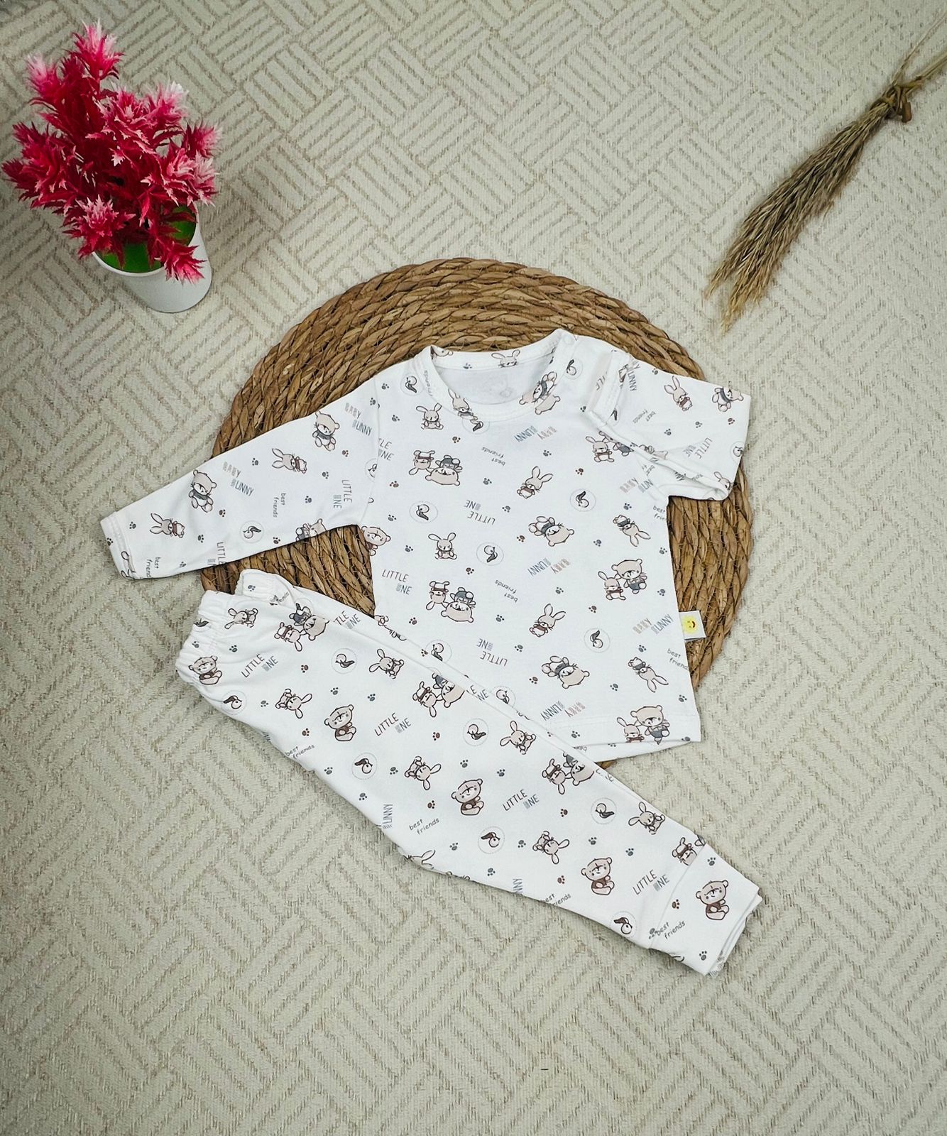 طقم داخلي بكم قطن 100% اولادي مكون من قطعتين رسمة دب  🤍❤️