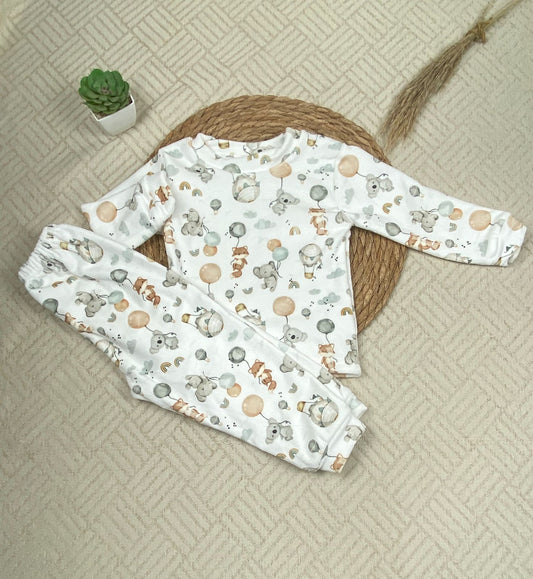 طقم تدفئه بناتي واولادي خامه قطيفه ناعمه مبطن من الداخل  😍❤️