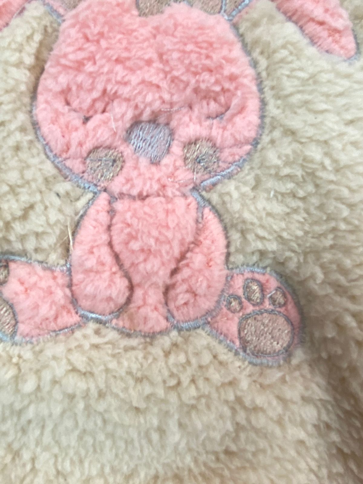 بيجامه فرو بناتي مبطنه من الداخل خامه مريحه رسمة ارنب 😍😍