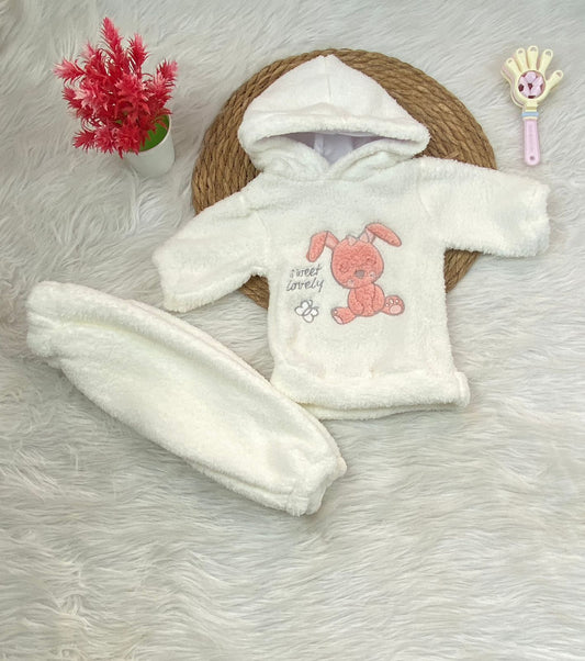 بيجامه فرو بناتي مبطنه من الداخل خامه مريحه رسمة ارنب 😍😍