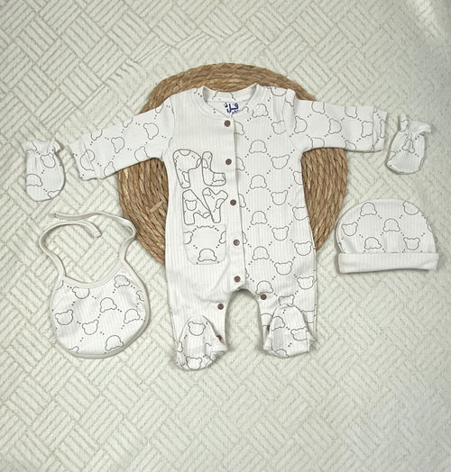 طقم سبوع خريفي قطن 100% مكون من اربع قطع ماركة فل مون رسمة دبدوب 😍😍ارجل مقفوله