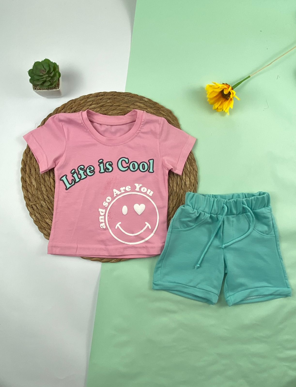 بيجامه بناتي قطن مكون من قطعتين life is cool🤍😍