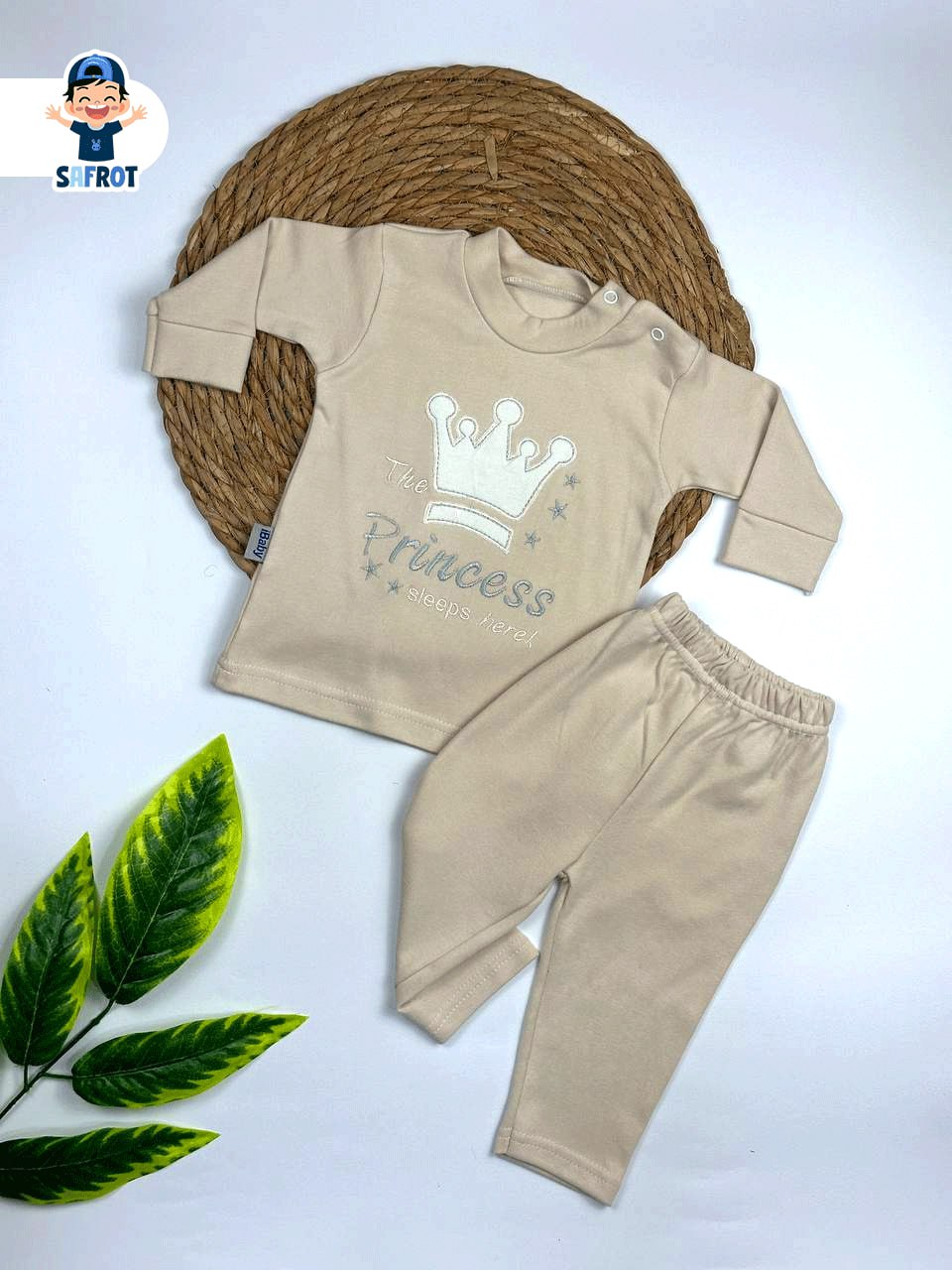 بيجامه خريفي قطن 100% مكون من قطعتين رسمة التاج ❤️👑