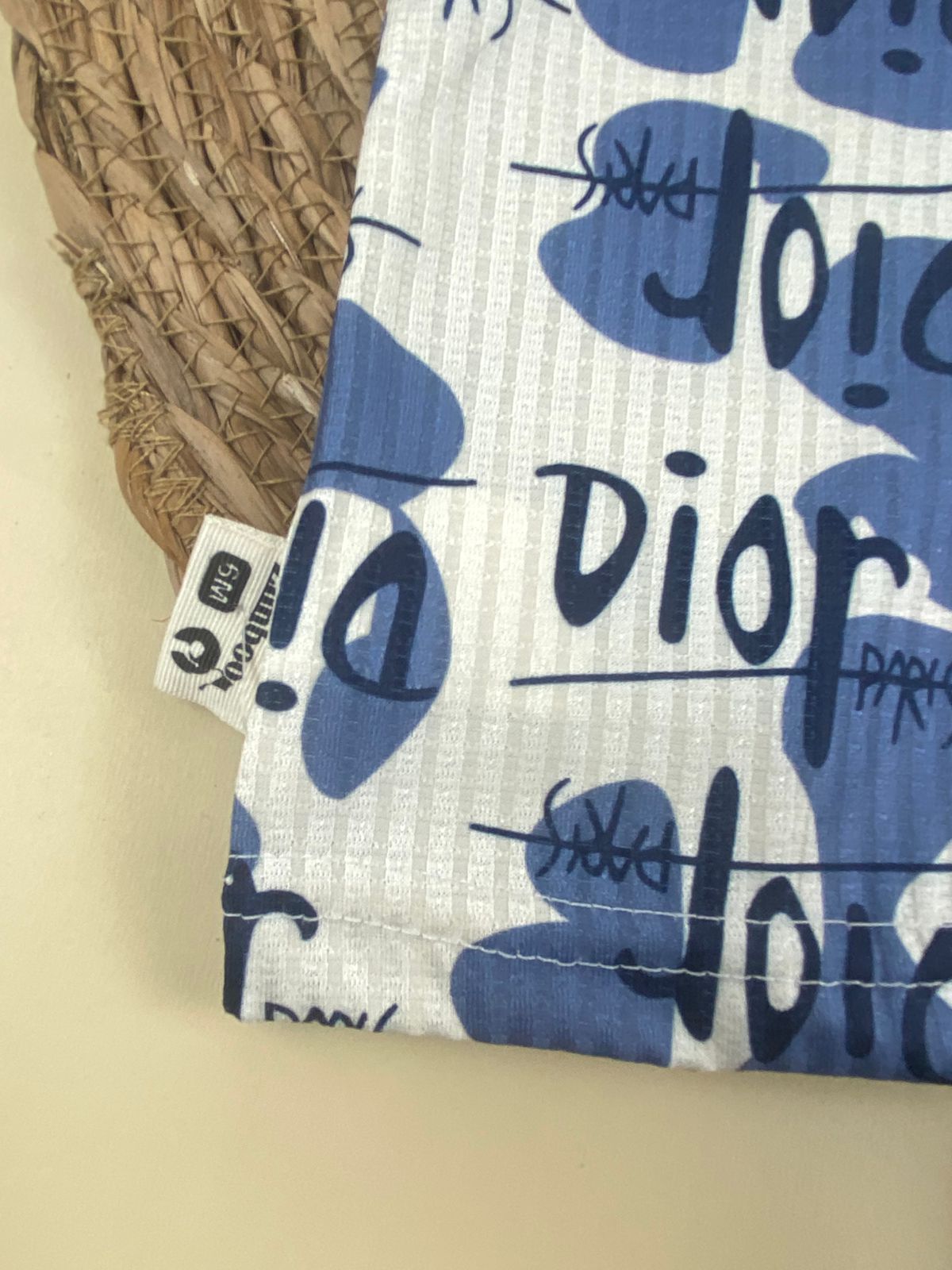 بيجامه صيفي اولادي  قطن100 %  مكون من قطعتين dior🤍😍